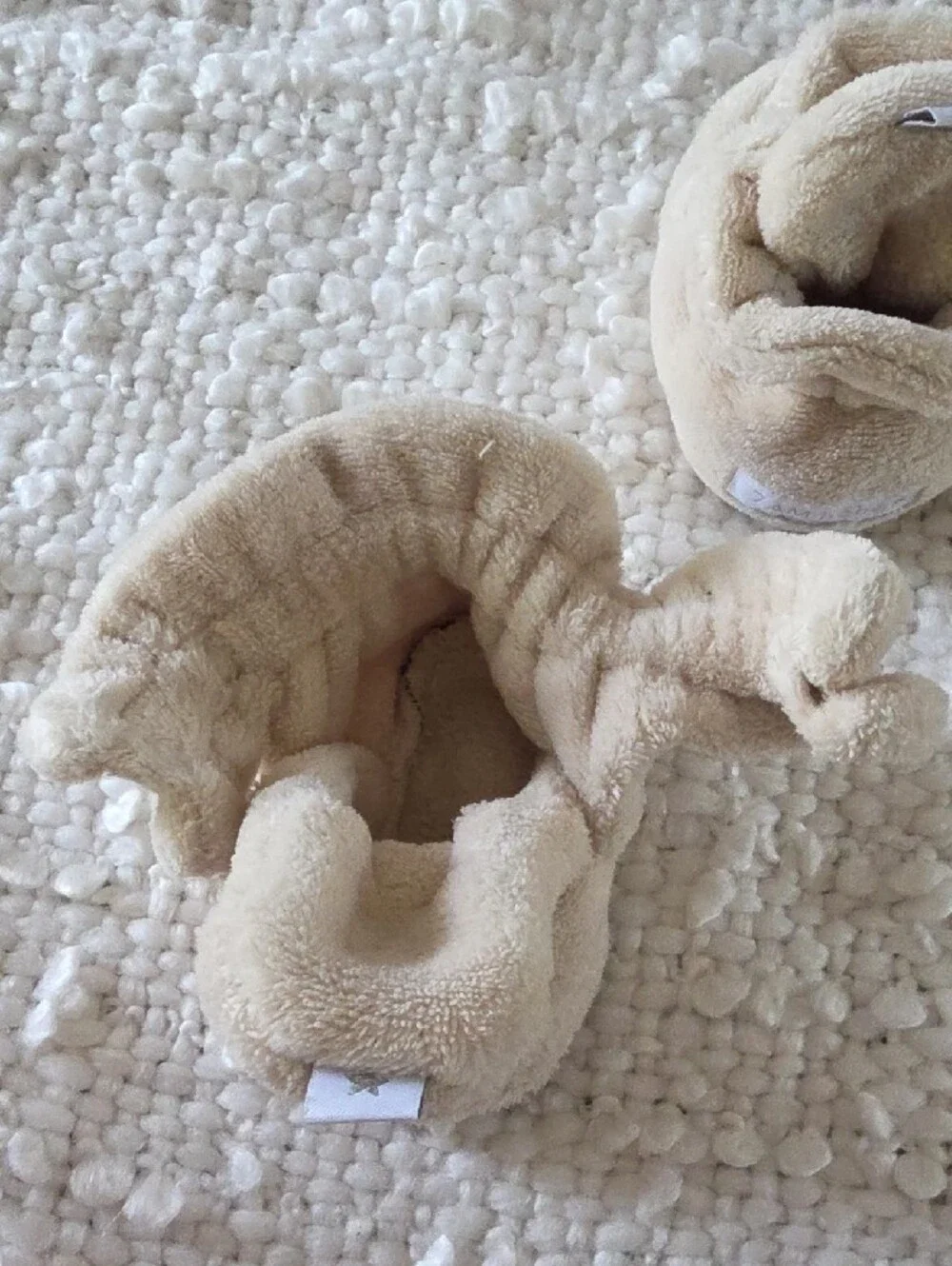 7AM BEBE Soft Plush Baby Booties in Beige - Cozy 3-6 M
